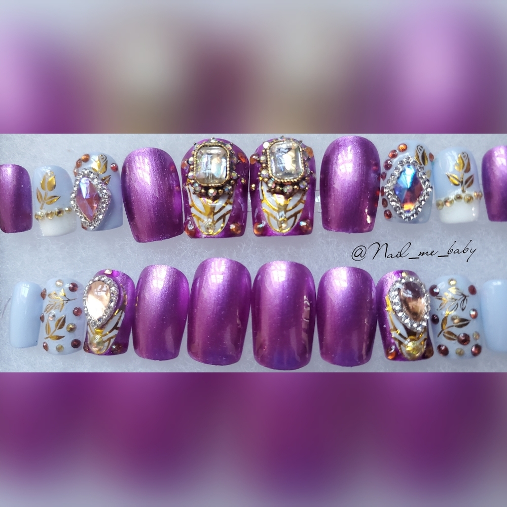 Luxurious Gel press-on Nails